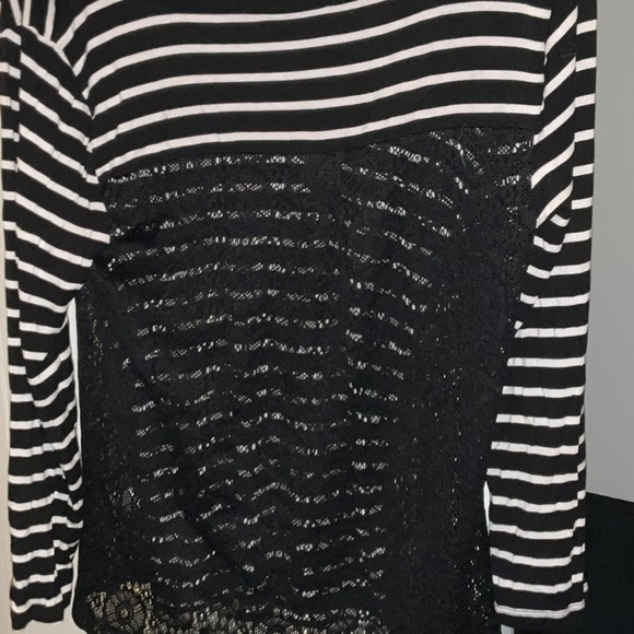 Cable & Gauge Black and White Long Sleeve Pullover - Picture 3 of 4